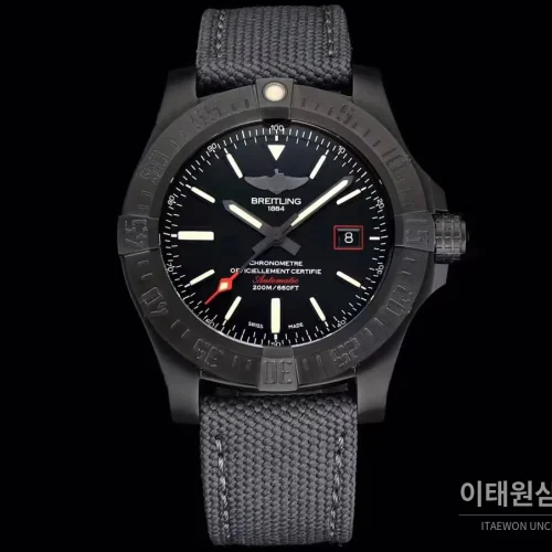 브라이틀링 어벤저 블랙버드 티타늄 블랙다이얼 오토매틱 44mm