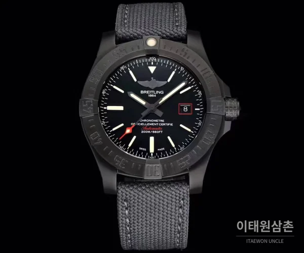 브라이틀링 어벤저 블랙버드 티타늄 블랙다이얼 오토매틱 44mm 브라이틀링 어벤저 블랙버드 티타늄 블랙다이얼 오토매틱 44mm