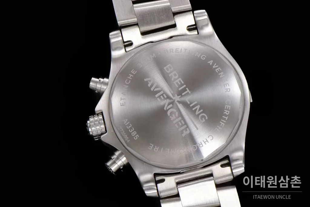 브라이틀링 어벤저 크로노그래프43 스틸 오토매틱 43mm 블랙 다이얼 (2)