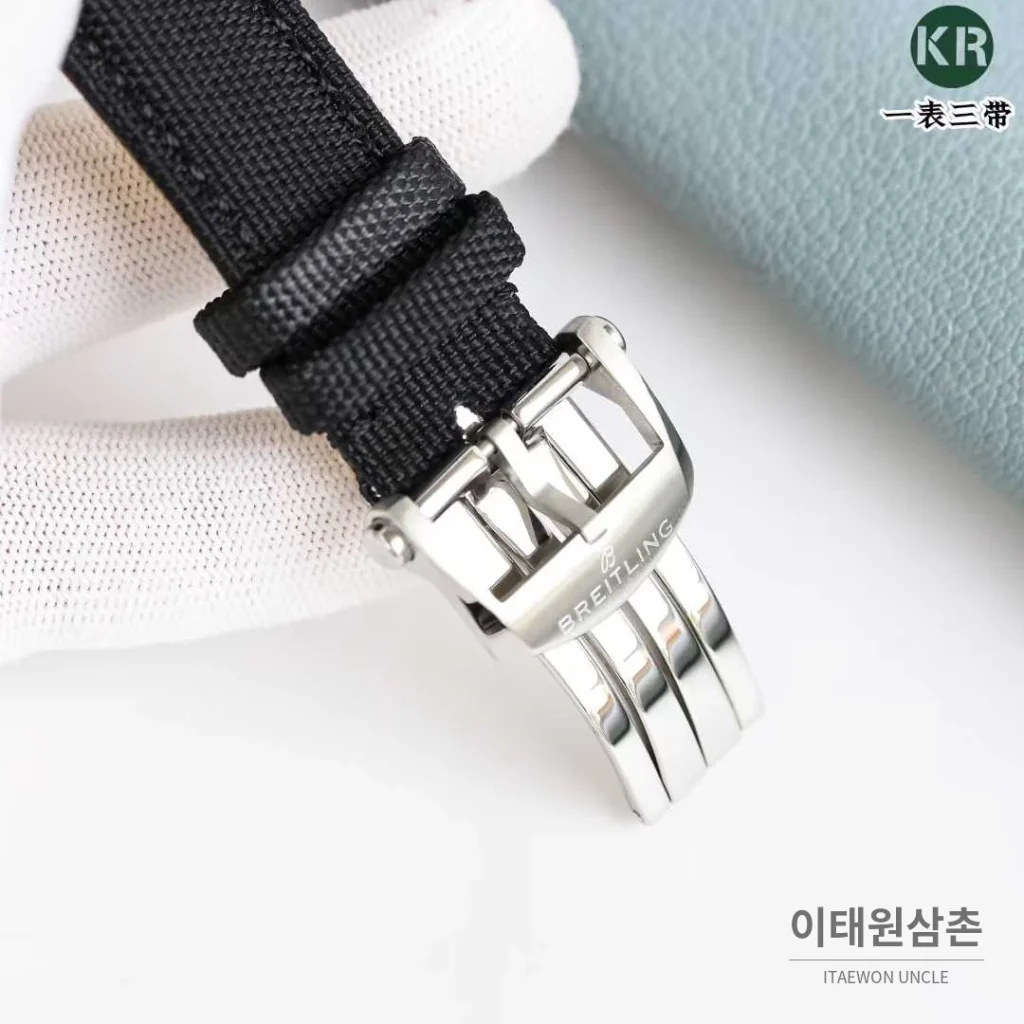 브라이틀링 어벤져 스틸 블루다이얼 야광인덱스 오토매틱 42mm