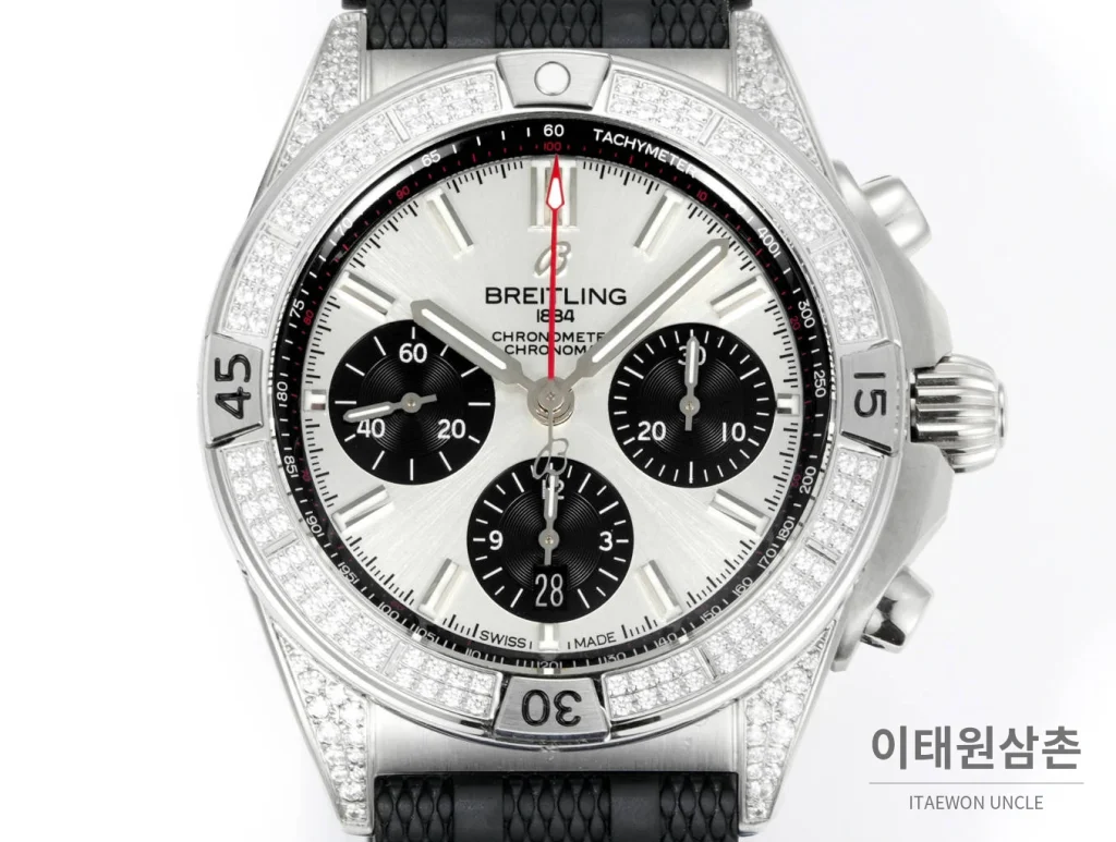 브라이틀링 크로노맷 B01 다이아몬드베젤 크로노그래프 오토매틱 42mm 화이트 다이얼