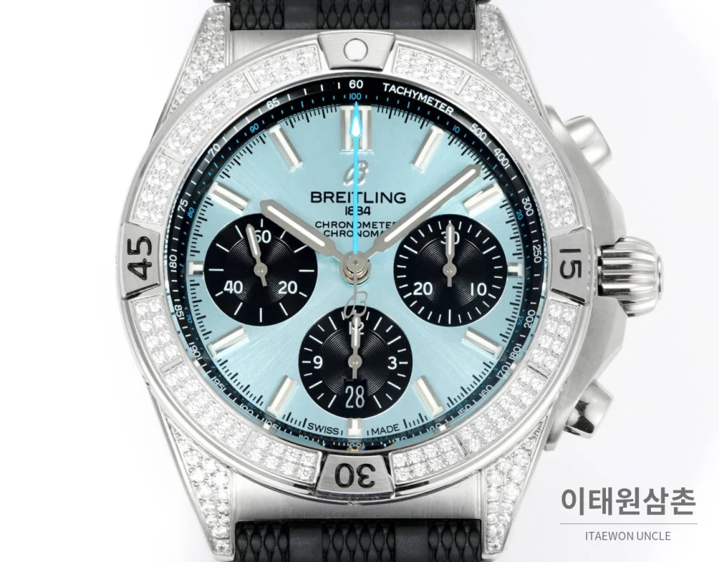 브라이틀링 크로노맷 B01 다이아몬드베젤 크로노그래프 오토매틱 42mm 아이스블루 다이얼