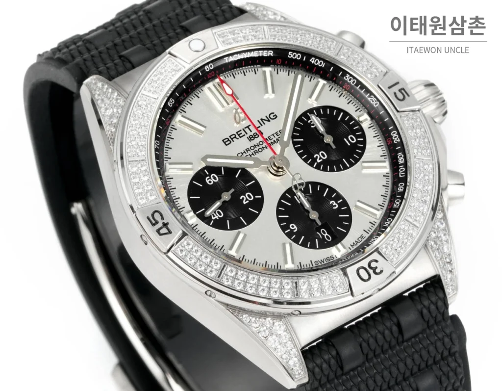 브라이틀링 크로노맷 B01 다이아몬드베젤 크로노그래프 오토매틱 42mm 화이트 다이얼