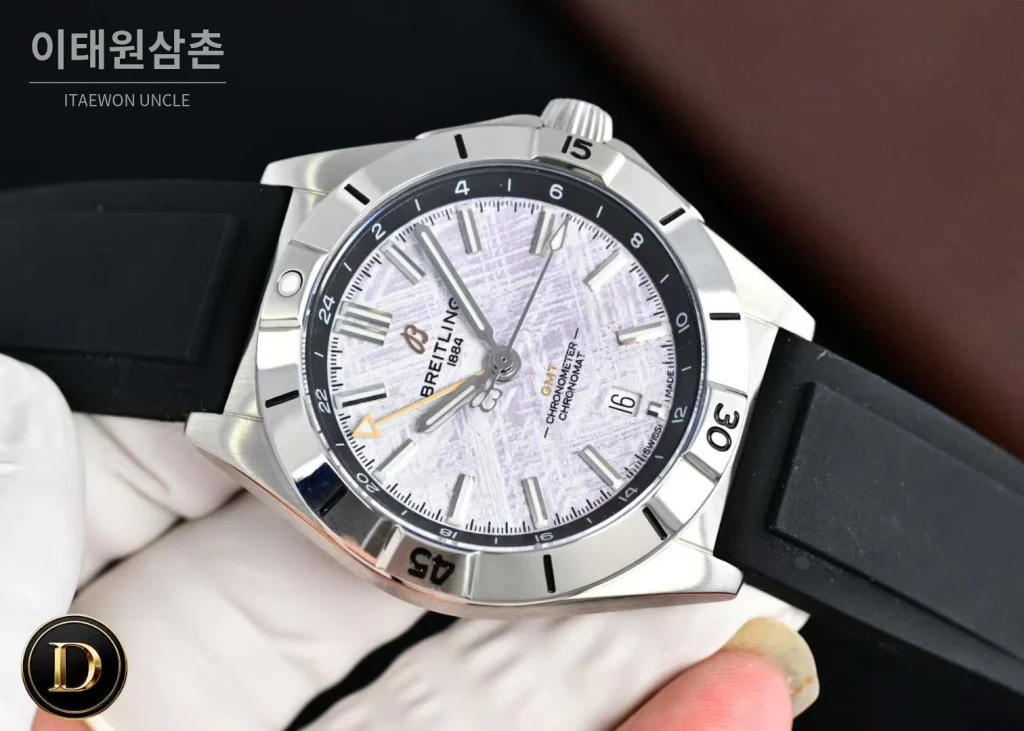 브라이틀링 크로노맷 GMT 스틸 컬러다이얼 듀얼타임 오토매틱 40mm A32398101M1A1 블랙 러버 스트랩