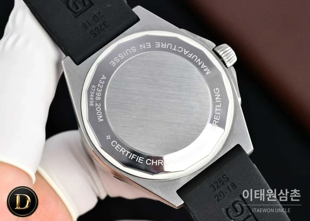 브라이틀링 크로노맷 GMT 스틸 컬러다이얼 듀얼타임 오토매틱 40mm A32398101M1A1 블랙 러버 스트랩