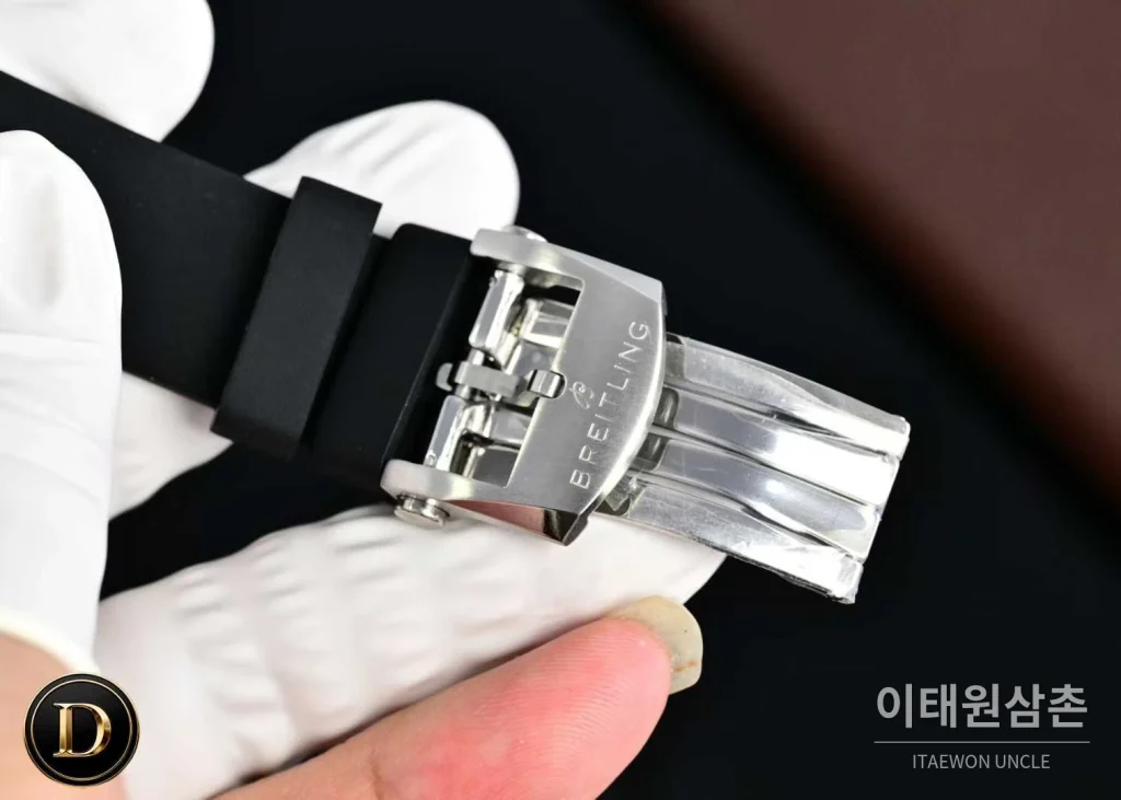 브라이틀링 크로노맷 GMT 스틸 컬러다이얼 듀얼타임 오토매틱 40mm A32398101M1A1 블랙 러버 스트랩