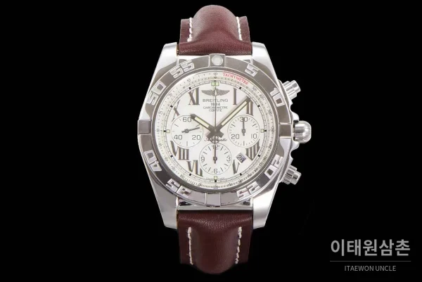 브라이틀링 크로노맷 스틸 블랙다이얼 크로노그래프 오토매틱 44mm (11) 브라이틀링 크로노맷 스틸 블랙다이얼 크로노그래프 오토매틱 44mm 브라운 가죽 스트랩 실버 베젤