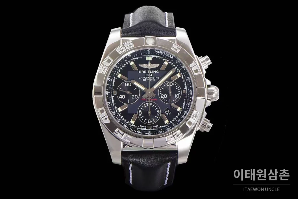 브라이틀링 크로노맷 스틸 블랙다이얼 크로노그래프 오토매틱 44mm 블랙 가죽 스트랩 실버 베젤