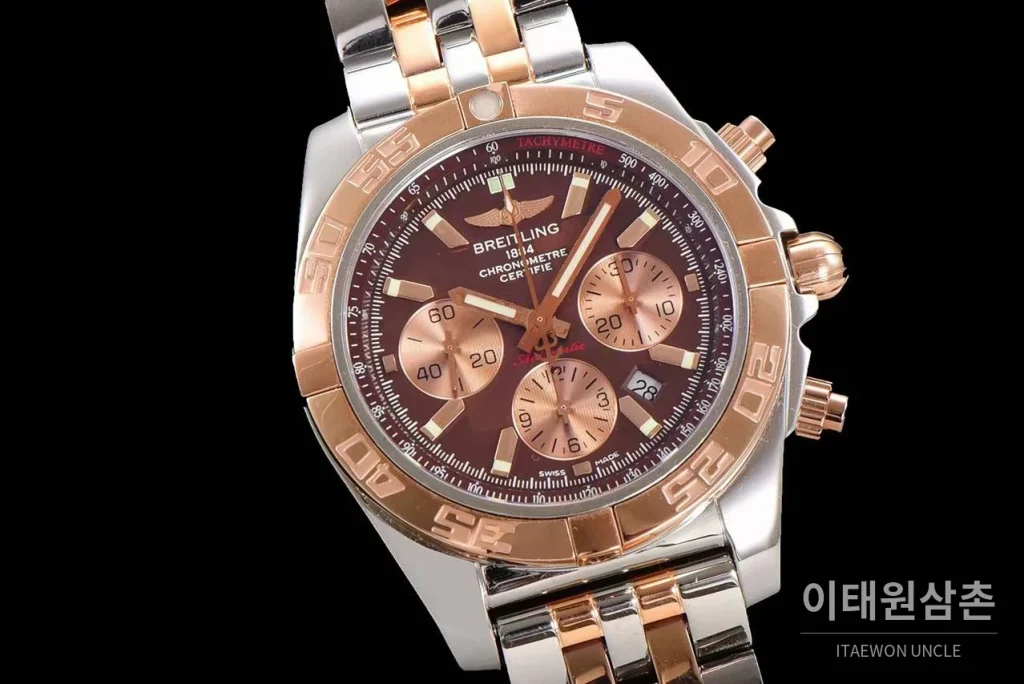 브라이틀링 크로노맷 스틸 블랙다이얼 크로노그래프 오토매틱 44mm 투톤 브레이슬릿 로즈골드 베젤 (3)