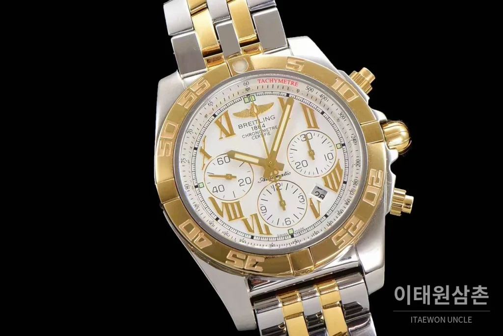 브라이틀링 크로노맷 스틸 블랙다이얼 크로노그래프 오토매틱 44mm 투톤 브레이슬릿 골드 베젤 (3)