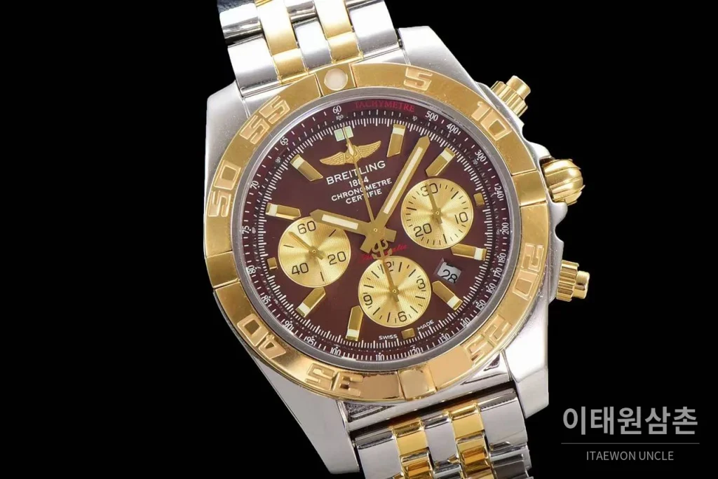 브라이틀링 크로노맷 스틸 블랙다이얼 크로노그래프 오토매틱 44mm 투톤 브레이슬릿 골드 베젤 (5)