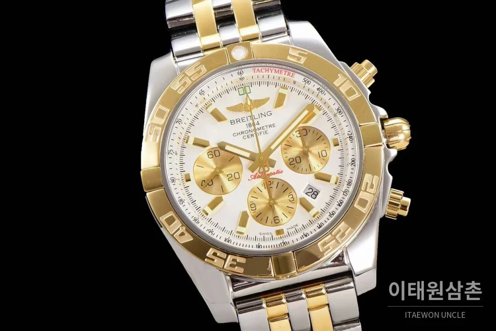 브라이틀링 크로노맷 스틸 블랙다이얼 크로노그래프 오토매틱 44mm 투톤 브레이슬릿 골드 베젤 (6)