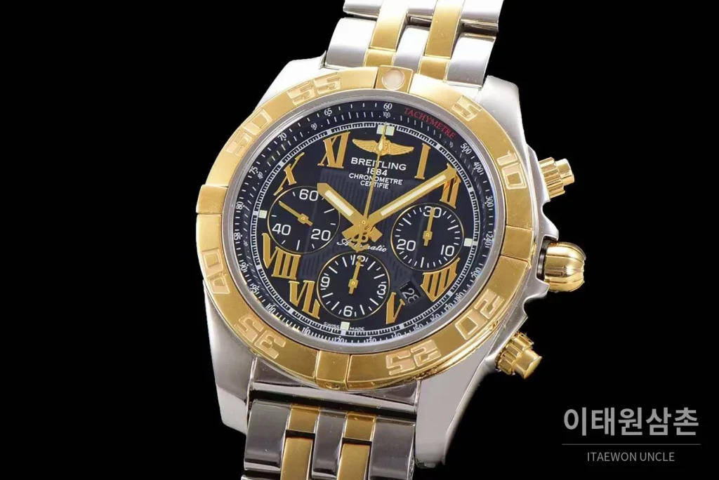 브라이틀링 크로노맷 스틸 블랙다이얼 크로노그래프 오토매틱 44mm 투톤 브레이슬릿 골드 베젤
