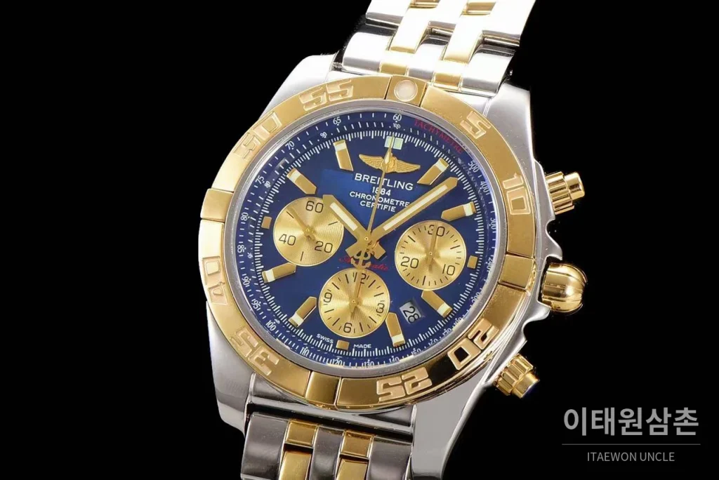 브라이틀링 크로노맷 스틸 블랙다이얼 크로노그래프 오토매틱 44mm 투톤 브레이슬릿 골드 베젤 (4)