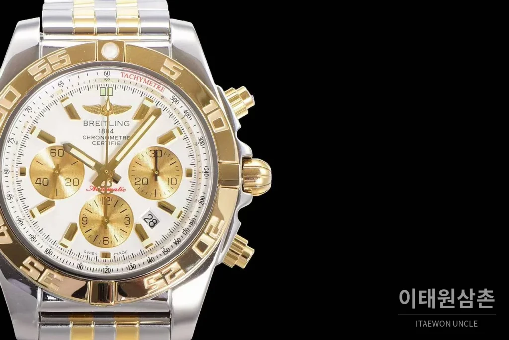 브라이틀링 크로노맷 스틸 블랙다이얼 크로노그래프 오토매틱 44mm 투톤 브레이슬릿 골드 베젤 (6)