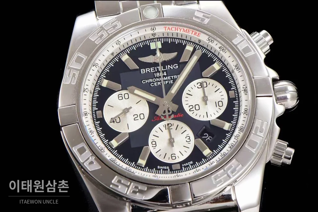브라이틀링 크로노맷 스틸 블랙다이얼 크로노그래프 오토매틱 44mm 스틸 브레이슬릿 실버 베젤 (2)