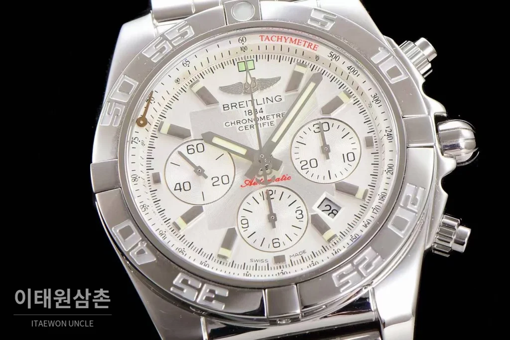 브라이틀링 크로노맷 스틸 블랙다이얼 크로노그래프 오토매틱 44mm 스틸 브레이슬릿 실버 베젤 (3)