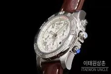 브라이틀링 크로노맷 스틸 블랙다이얼 크로노그래프 오토매틱 44mm 브라운 가죽 스트랩 실버 베젤