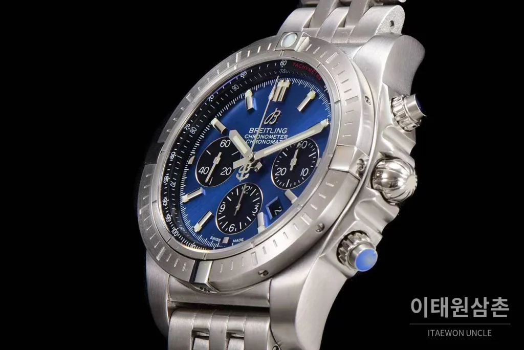 브라이틀링 크로노맷 스틸 블랙다이얼 크로노그래프 오토매틱 44mm 스틸 브레이슬릿