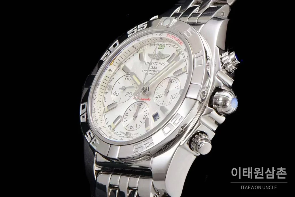 브라이틀링 크로노맷 스틸 블랙다이얼 크로노그래프 오토매틱 44mm 스틸 브레이슬릿 실버 베젤 (3)