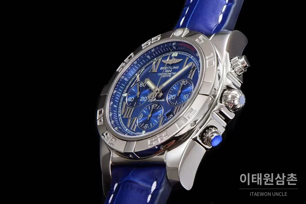 브라이틀링 크로노맷 스틸 블랙다이얼 크로노그래프 오토매틱 44mm 블루 가죽 스트랩