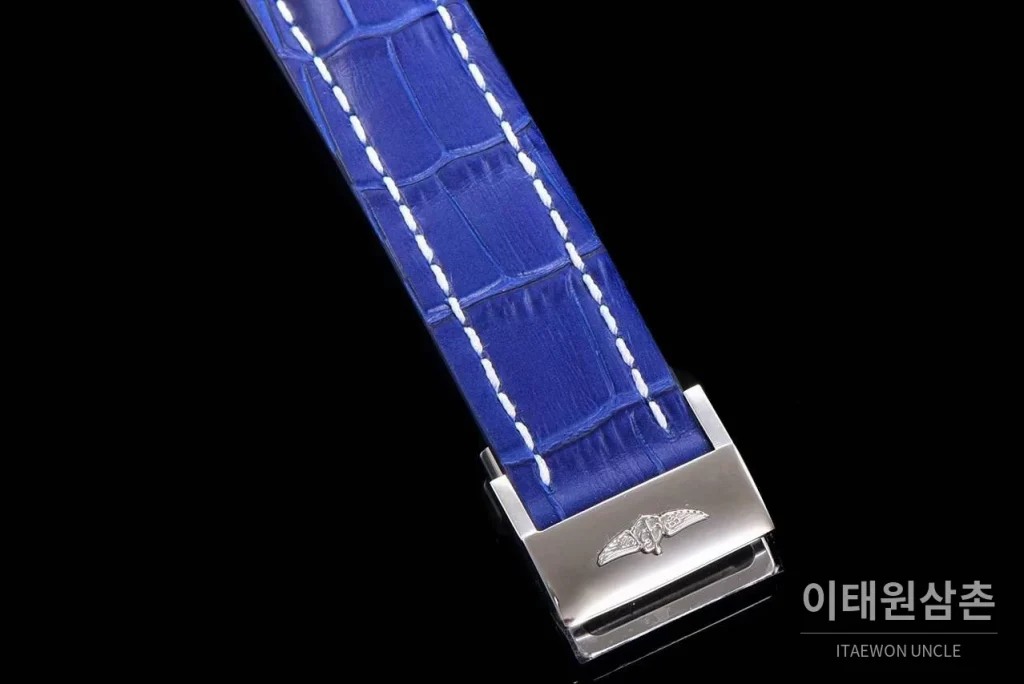 브라이틀링 크로노맷 스틸 블랙다이얼 크로노그래프 오토매틱 44mm 블루 가죽 스트랩