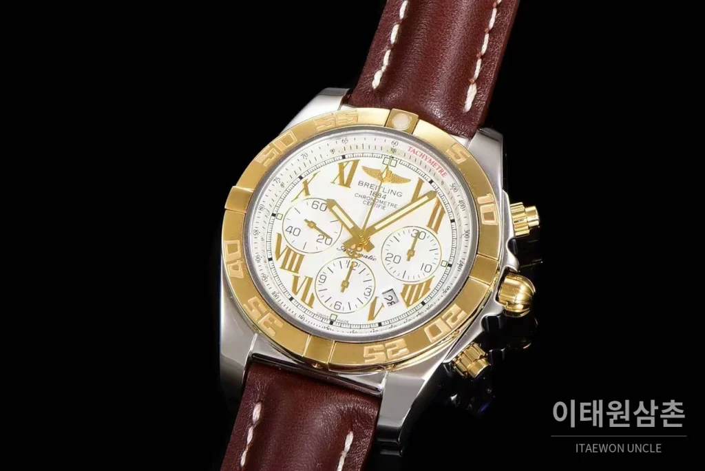 브라이틀링 크로노맷 스틸 블루다이얼 크로노그래프 오토매틱 44mm 브라운 가죽 스트랩 골드 베젤