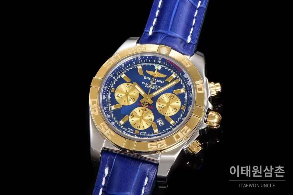 브라이틀링 크로노맷 스틸 블루다이얼 크로노그래프 오토매틱 44mm 블루 가죽 스트랩 골드 베젤