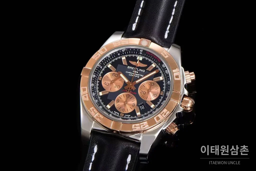 브라이틀링 크로노맷 스틸 블루다이얼 크로노그래프 오토매틱 44mm 블랙 가죽 스트랩 로즈골드 베젤