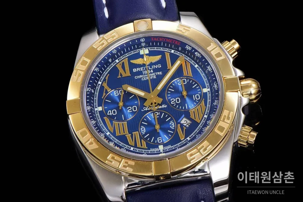 브라이틀링 크로노맷 스틸 블루다이얼 크로노그래프 오토매틱 44mm 네이비 가죽 스트랩 골드 베젤