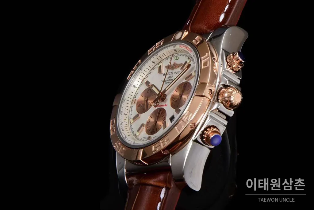 브라이틀링 크로노맷 스틸 블루다이얼 크로노그래프 오토매틱 44mm 브라운 가죽 스트랩 로즈골드 베젤