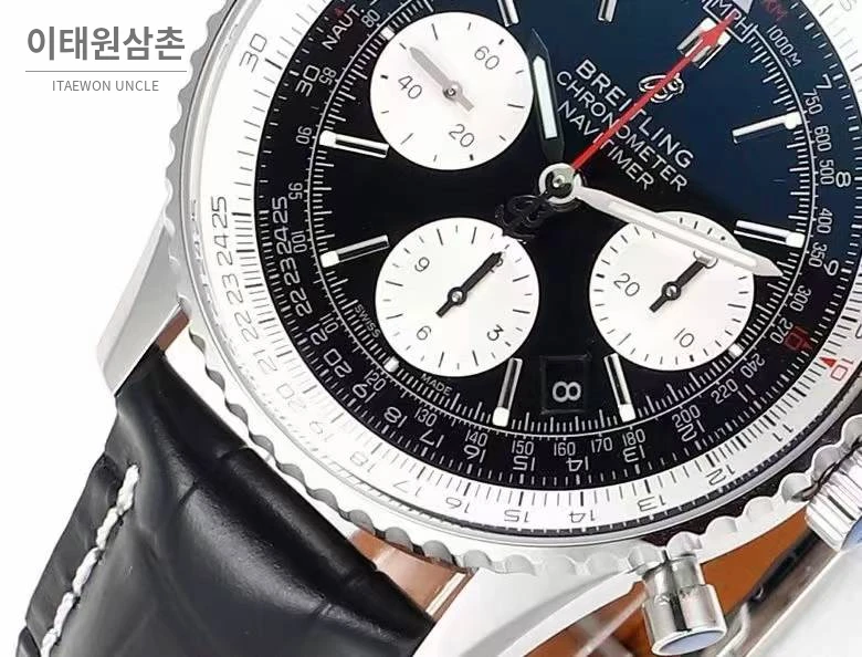브라이틀링 내비타이머1 B01 스틸 슬라이드룰베젤 크로노그래프 오토매틱 43mm 네이비 다이얼 블랙 가죽 스트랩