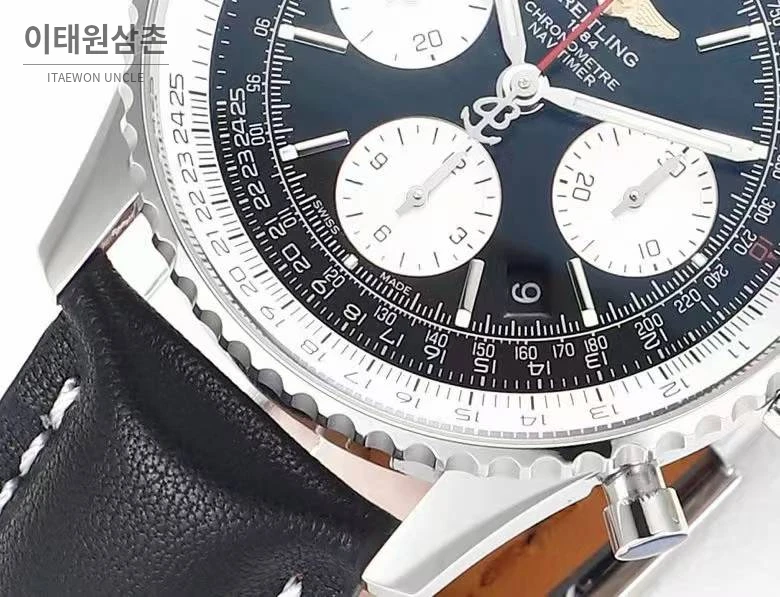 브라이틀링 내비타이머1 B01 스틸 슬라이드룰베젤 크로노그래프 오토매틱 43mm 네이비 다이얼 블랙 가죽 스트랩 (2)