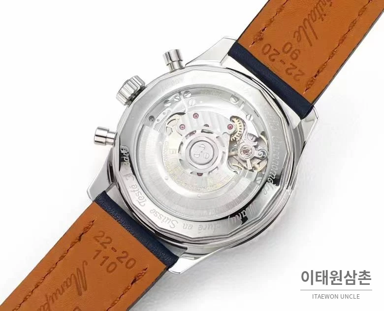 브라이틀링 내비타이머1 B01 스틸 슬라이드룰베젤 크로노그래프 오토매틱 43mm 네이비 다이얼 블랙 가죽 스트랩 (2)