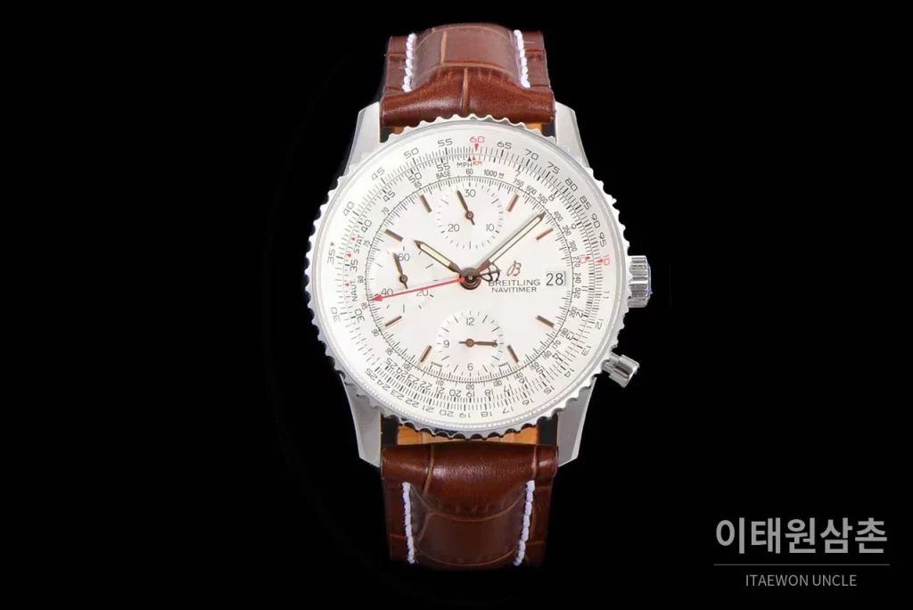 브라이틀링 내비타이머 1 스틸 블랙다이얼 크로노그래프 오토매틱 41mm 브라운 가죽 스트랩 실버 베젤