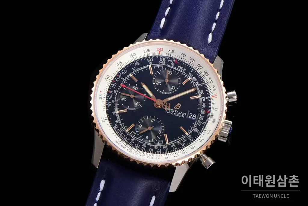 브라이틀링 내비타이머 1 스틸 블랙다이얼 크로노그래프 오토매틱 41mm 네이비 가죽 스트랩 로즈골드 베젤