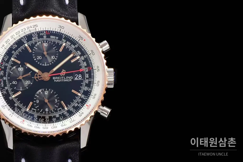 브라이틀링 내비타이머 1 스틸 블랙다이얼 크로노그래프 오토매틱 41mm 블랙 가죽 스트랩 로즈골드 베젤