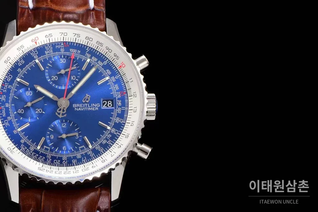 브라이틀링 내비타이머 1 스틸 블랙다이얼 크로노그래프 오토매틱 41mm 브라운 가죽 스트랩 화이트 베젤