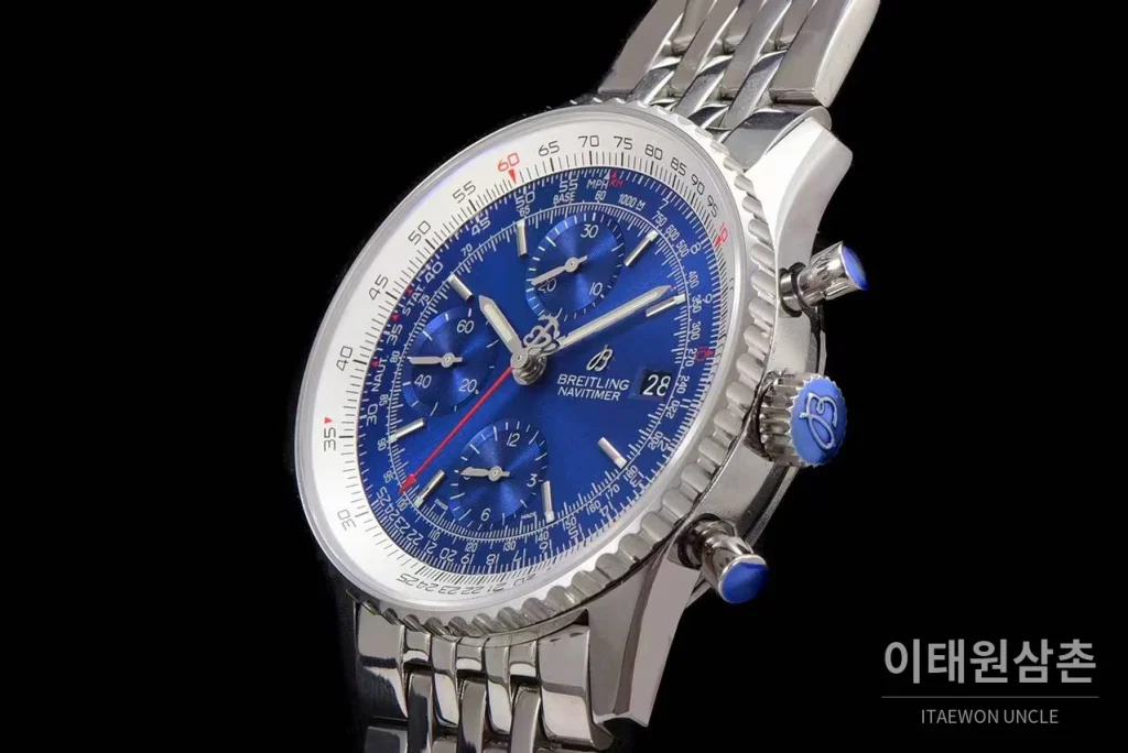 브라이틀링 내비타이머 1 스틸 블랙다이얼 크로노그래프 오토매틱 41mm 스틸 브레이슬릿 화이트 베젤