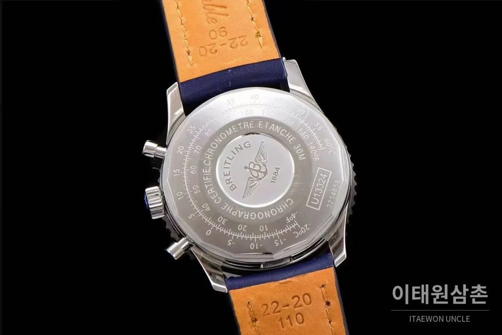 브라이틀링 내비타이머 1 스틸 블랙다이얼 크로노그래프 오토매틱 41mm 네이비 가죽 스트랩 실버 베젤