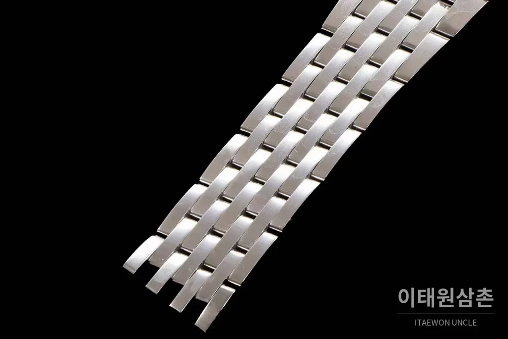 브라이틀링 내비타이머 1 스틸 블랙다이얼 크로노그래프 오토매틱 41mm 스틸 브레이슬릿 화이트 베젤