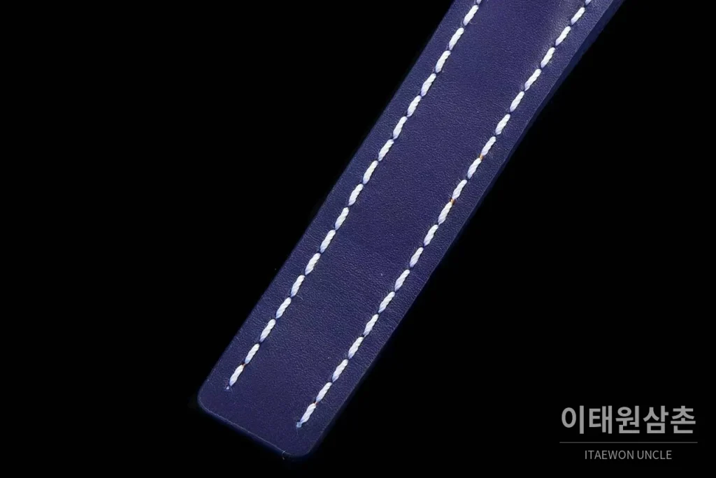 브라이틀링 내비타이머 1 스틸 블랙다이얼 크로노그래프 오토매틱 41mm 네이비 가죽 스트랩 로즈골드 베젤