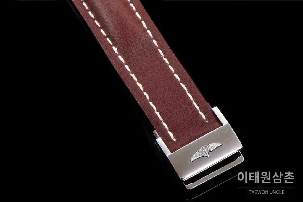 브라이틀링 내비타이머 1 스틸 블랙다이얼 크로노그래프 오토매틱 41mm 브라운 가죽 스트랩 화이트 베젤 (2)