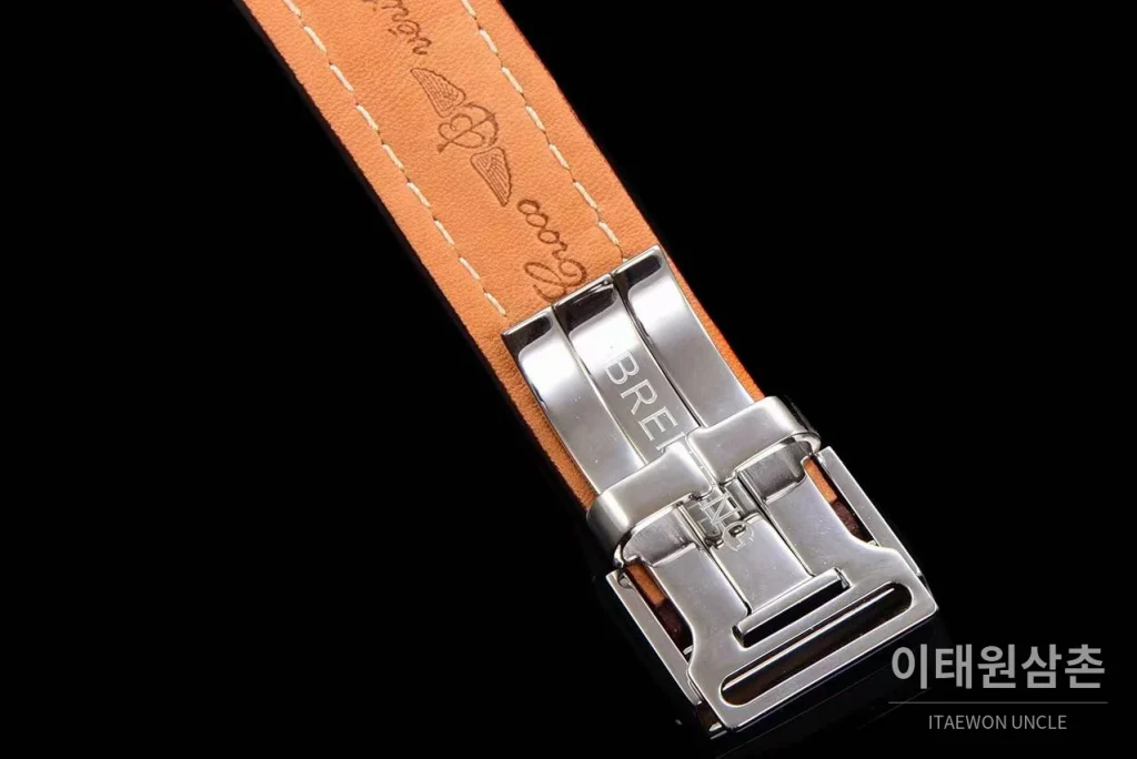 브라이틀링 내비타이머 1 스틸 블랙다이얼 크로노그래프 오토매틱 41mm 브라운 가죽 스트랩 실버 베젤 (2)