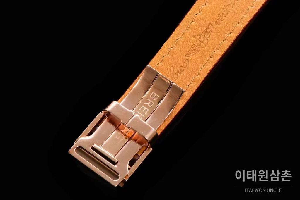 브라이틀링 내비타이머 1 스틸 블랙다이얼 크로노그래프 오토매틱 41mm 브라운 가죽 스트랩 로즈골드 베젤 (2)