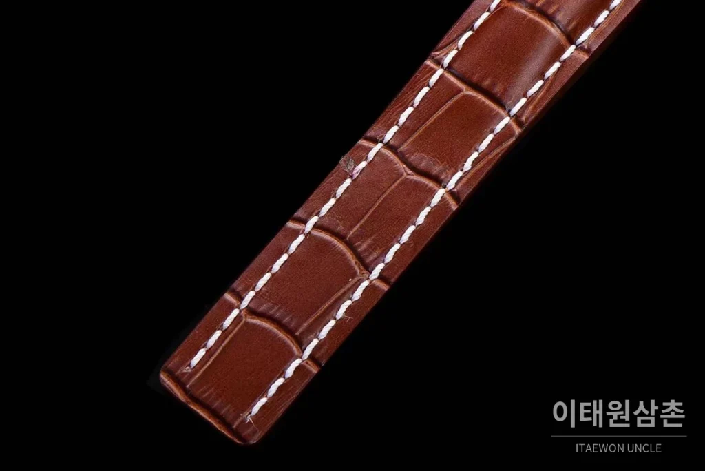 브라이틀링 내비타이머 1 스틸 블랙다이얼 크로노그래프 오토매틱 41mm 브라운 가죽 스트랩 화이트 베젤