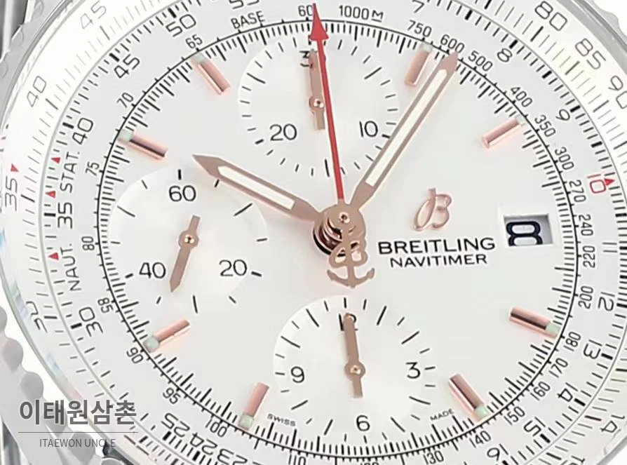 브라이틀링 내비타이머 항공 슬라이드룰 크로노그래프 오토매틱 43mm 블랙 / 화이트 (2)