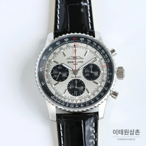 브라이틀링 내비타이머 B01 크로노그래프 오토매틱 43mm 블랙 블랙 가죽 스트랩 블랙 베젤 (2) 브라이틀링 내비타이머 B01 크로노그래프 오토매틱 43mm 블랙 블랙 가죽 스트랩 블랙 베젤 (2)