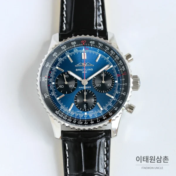 브라이틀링 내비타이머 B01 크로노그래프 오토매틱 43mm 블랙 블랙 가죽 스트랩 실버 베젤 (2)