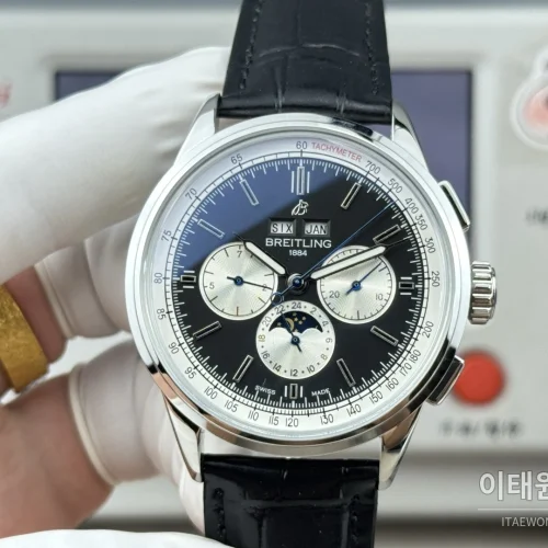 브라이틀링 내비타이머 크로노그래프 블랙다이얼 오토매틱 42mm 블랙 가죽 스트랩 브라이틀링 내비타이머 크로노그래프 블랙다이얼 오토매틱 42mm 블랙 가죽 스트랩